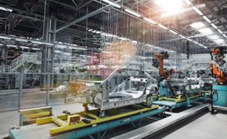 奔馳商務考察 參觀奔馳汽車工廠總裝線